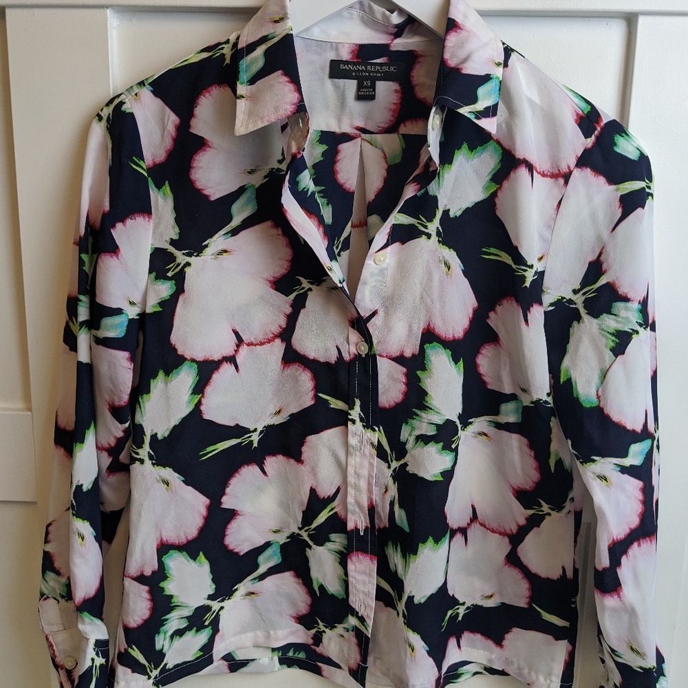 Banana Republic long sleeves top